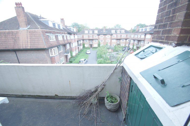 Beechwood Court, West Street Lane, Carshalton, 2 bedroom, Apartment