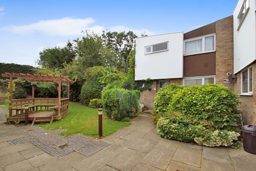 Dolphin Court, Ham View, Croydon, 3 bedroom, End Of Terrace