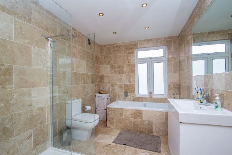 Park End, Bromley, 2 bedroom, End Of Terrace