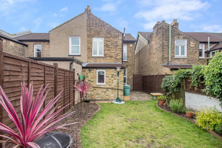 Park End, Bromley, 2 bedroom, End Of Terrace