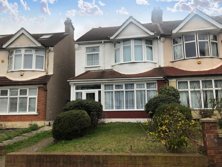 Upper Elmers End Road, Beckenham, 3 bedroom, End Of Terrace