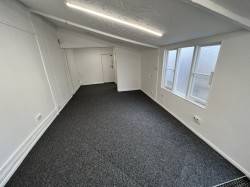 Images for 23b High Street, Chislehurst