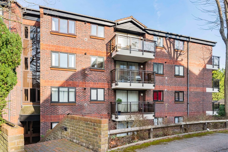 Images for Chatsworth House, Whitehaven Close, Bromley