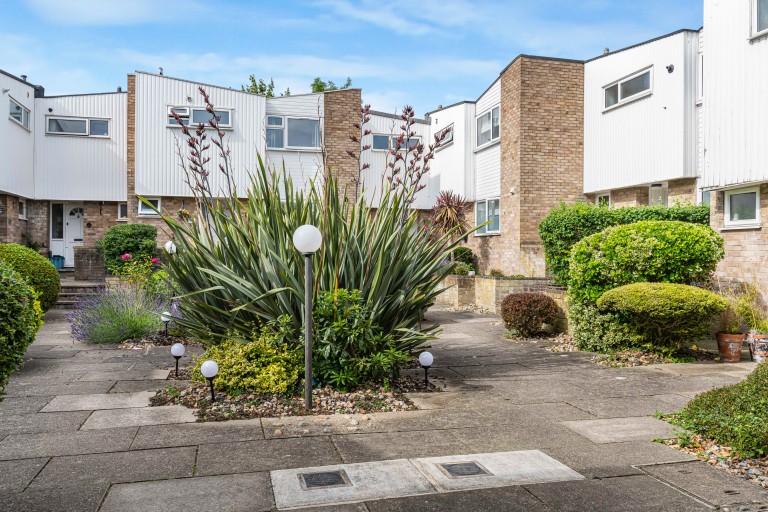 Images for Berkeley Court, Ham View, Shirley